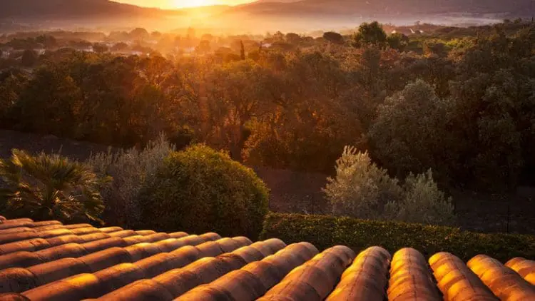 How Long Do Tile Roofs Last