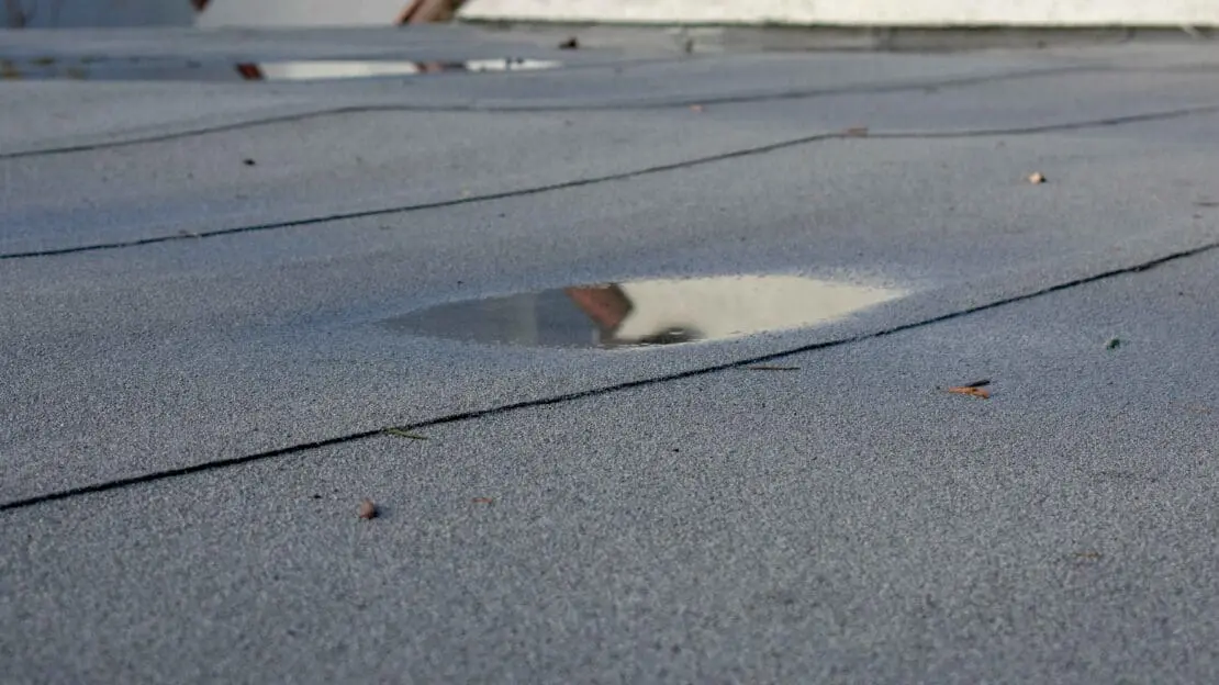 common reasons for flat roof leaks