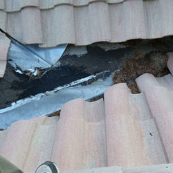 Tile Roof Problem - Dead Valley Cracking Tile Roof Problem - Dead Valley Cracking